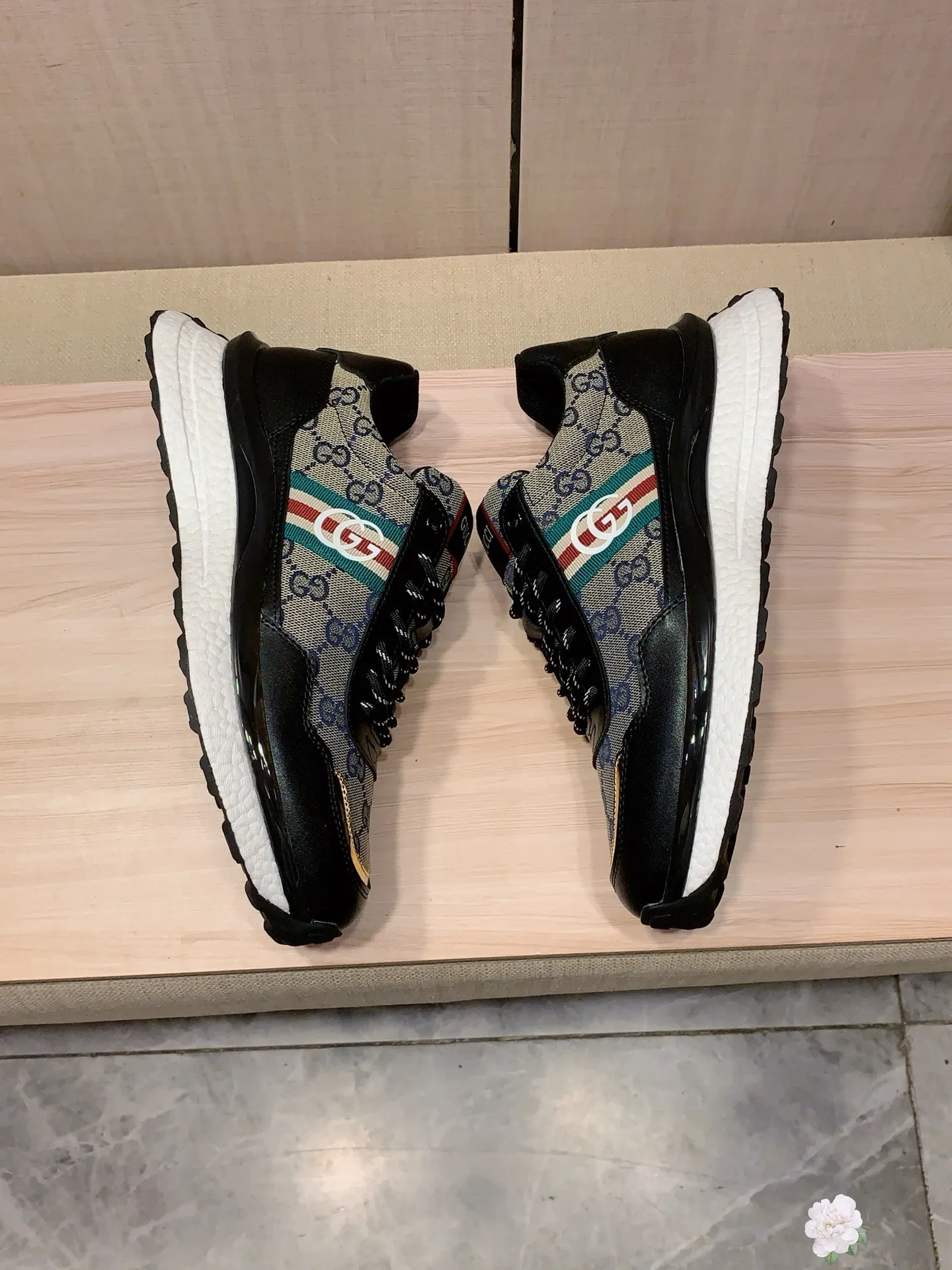 Men's men's shoes💰460💰💰🎩🎩[Lightning][Lightning] "GUCCI*" The latest and most popular casual shoes, top brands [Seduce] luxury~purchase, top~quality. [Strong] The upper is made of imported breathable cowhide with fabric material ➕ Breathable sheepskin feet (•) and fine workmanship. The original stylish and stylish soft rubber wear-resistant and non-slip outsole is light and comfortable on the feet. The real thing looks better when photographed in person. Code 004: Code: 38-44, 2️⃣colors selected